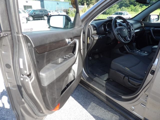 2012 Kia Sorento LX - Photo 12